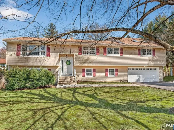 119 Dean St, Harrington Park, NJ 07640