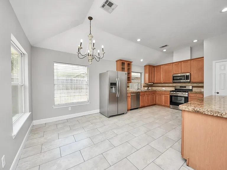 18027 Parkwille Ln — Photo 10