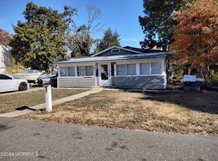 429 Forepeak Ave, Beachwood, NJ 08722