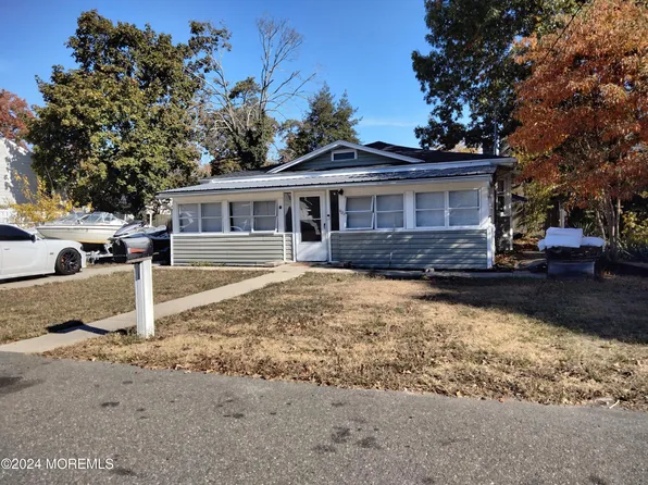 429 Forepeak Avenue, Beachwood, NJ 08722