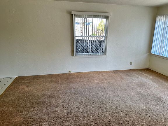 3rd image of 383-385 Spruce Ave