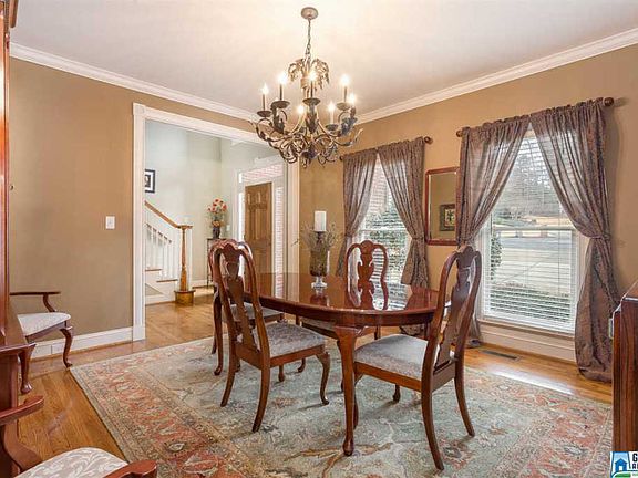 5th image of 399 Vick Cir