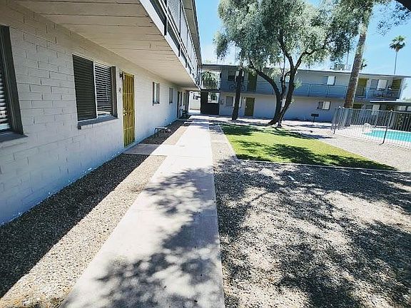 3rd image of 6817 N 17th Ave APT 16