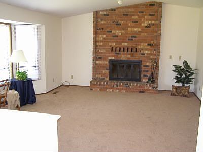 2nd image of 1629 SW Putnam Dr