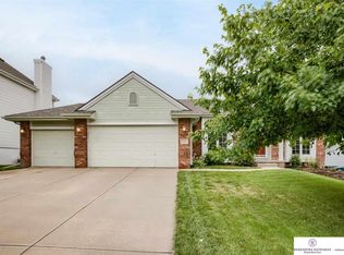 17124 Patterson Dr, Omaha, NE 68135
