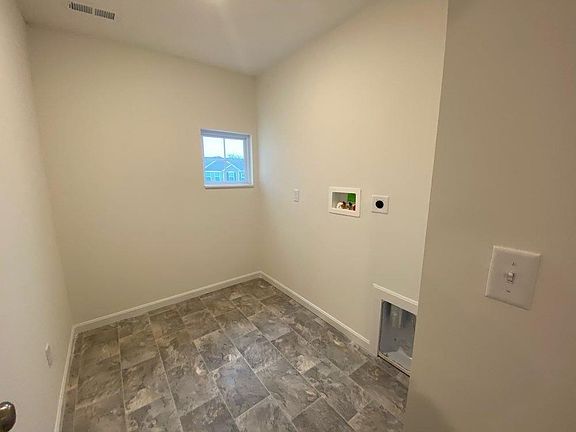 5th image of 2862 Pine Leaf Ct