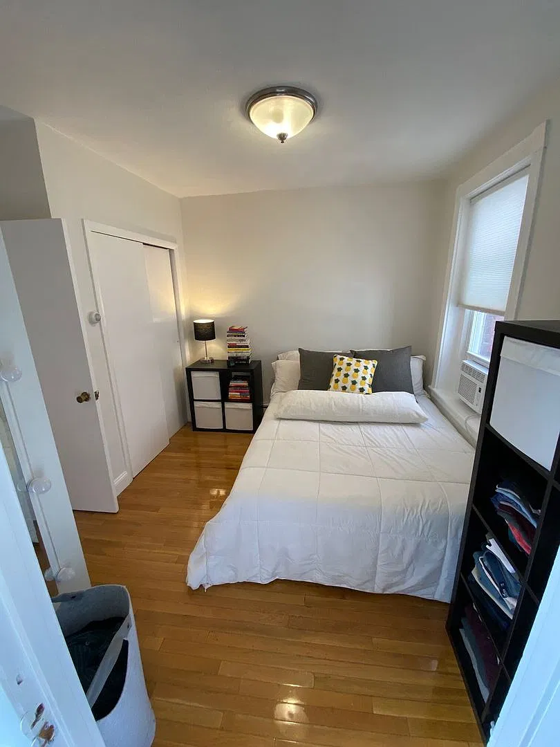 Check out this 1 bed in the North End! — Photo 4