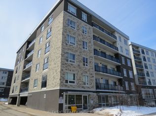 275 Larch St #H404, Waterloo, ON N2L3R2