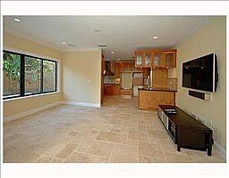 2nd image of 2626 Lincoln Ave