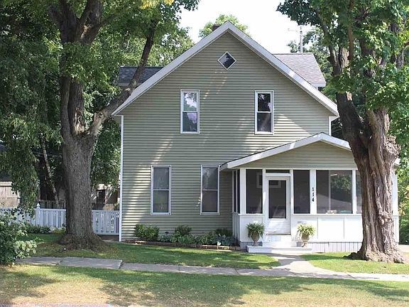 3rd image of 114 Holbrook St
