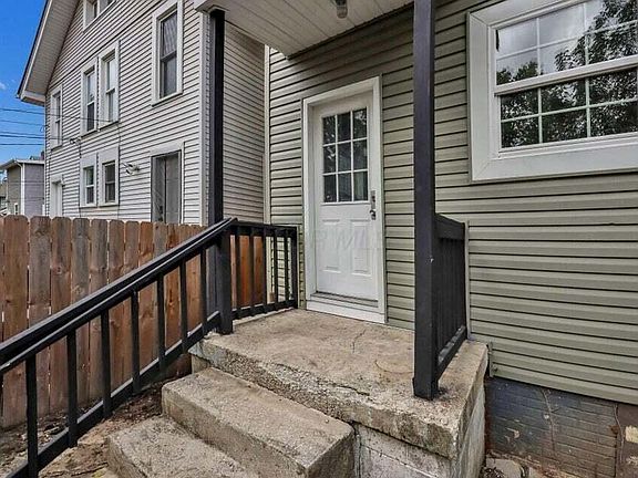 5th image of 731-733 Seymour Ave