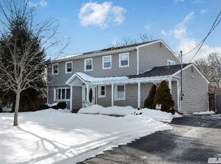 388 Smith Ave, Islip, NY 11751