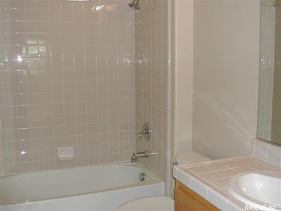 3rd image of 480 Natalino Cir