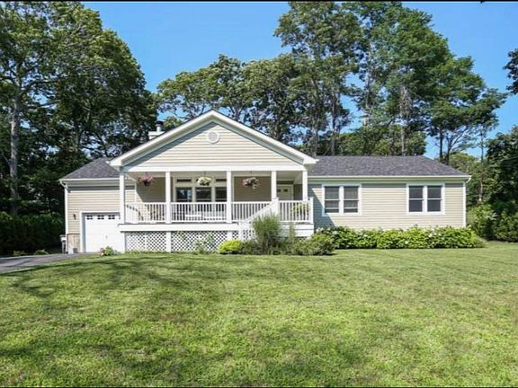 2nd image of 7 Lake Dr N
