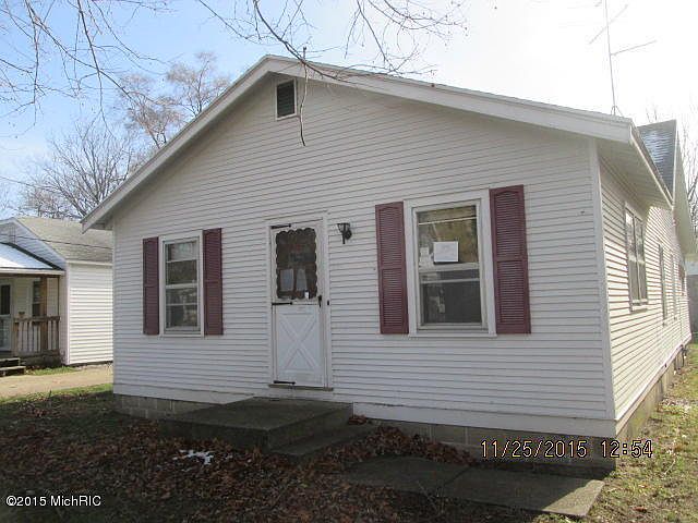 1st image of 332 Abbie St SE