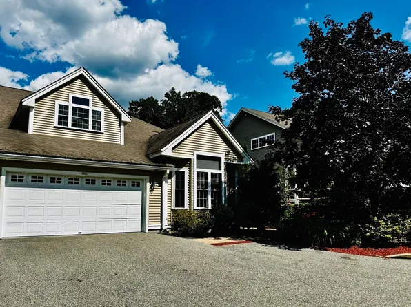 308 Sprucewood Ln #308, Clinton, MA 01510