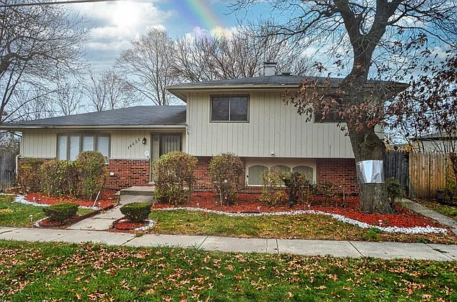 14635 Ellis Ave photo 1