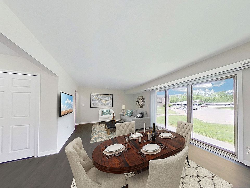 Enjoy the ease of an in-home washer and dryer, private balconies, and an array of premium amenities, including a sparkling outdoor pool.