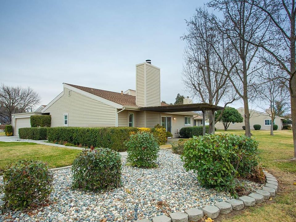 1st image of 145 Country Club Dr #1