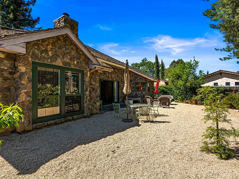 6578 Oak Leaf Ct — Photo 17