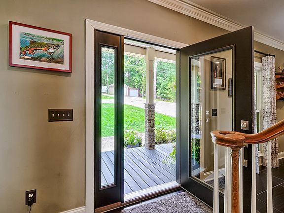 4th image of 477 Lake Tide Dr