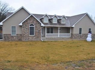 302 Turkey Rd, Yankton, SD 57078