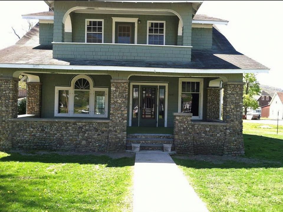 1st image of 208 E Main St
