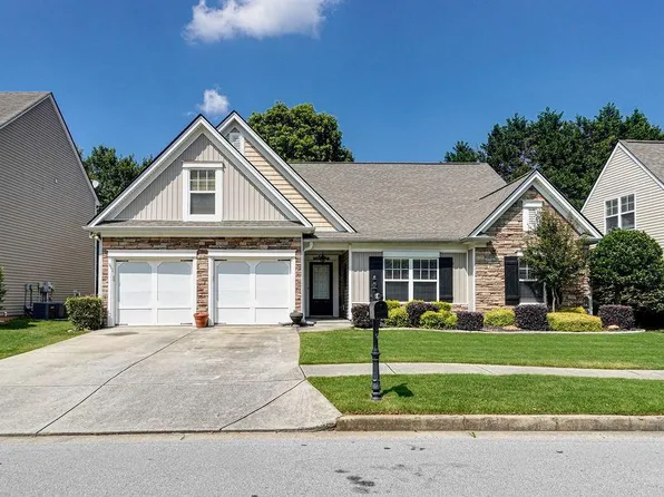 2423 Walnut Tree Ln, Buford, GA 30519