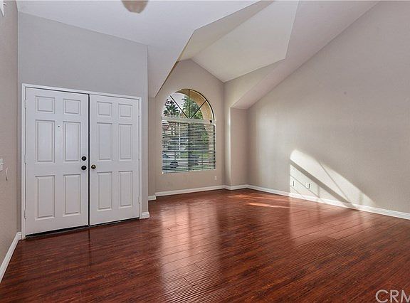 3rd image of 929 Yardley Way