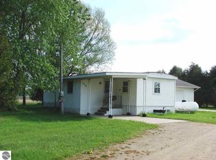 3105 W Seaman Rd, Alma, MI 48801