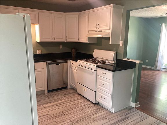 3rd image of 502 Hammack Dr #502A