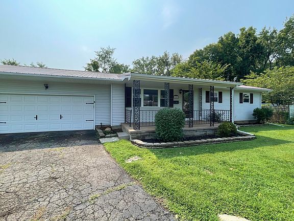 2nd image of 129 Gale Ct