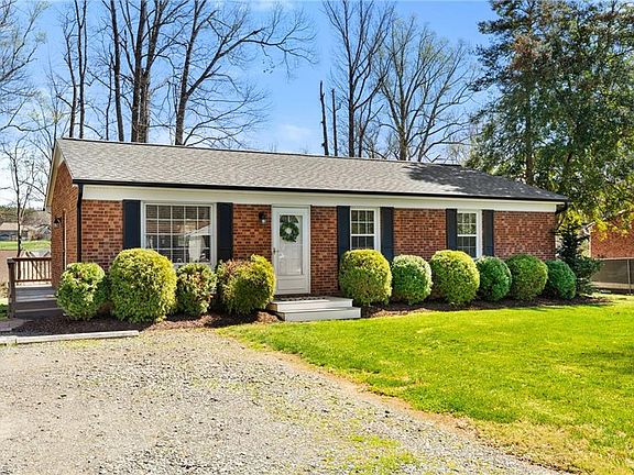 2nd image of 1505 Runabout Rd