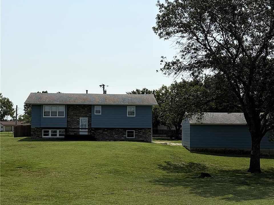 1st image of 1017 Willett St