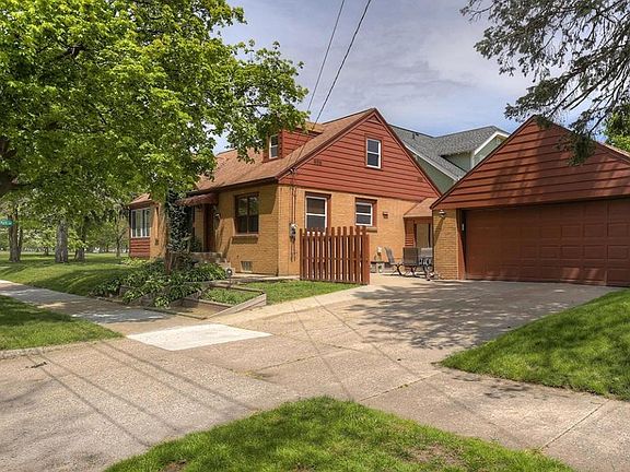 3rd image of 200 Richards Ave SW