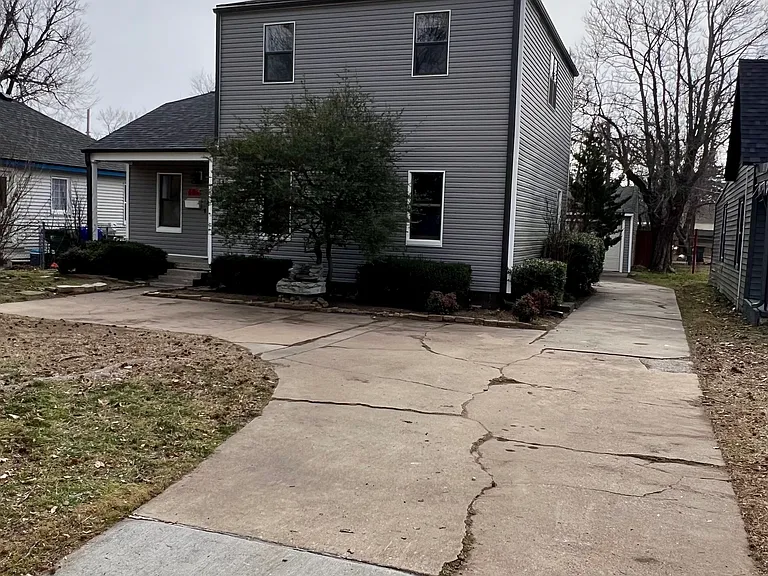 Drive Way