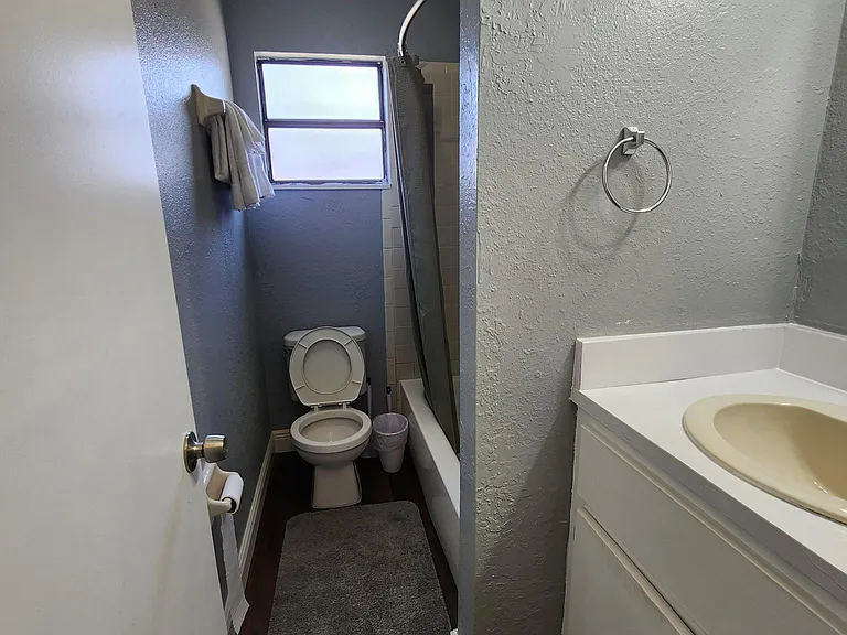 714 Texas Ave — Photo 7