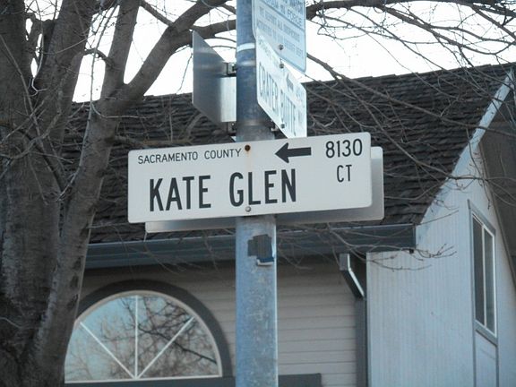 5th image of 8100 Kate Glen Ct