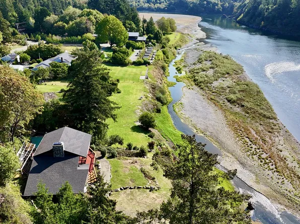 96476 N Bank Rogue River Rd, Gold Beach, OR 97444