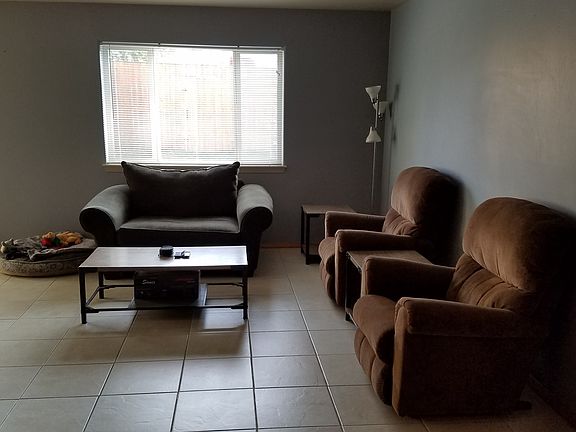 4th image of 1115A Idaho St