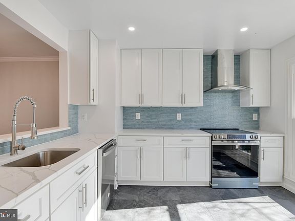 3rd image of 6004 Rockton Ct