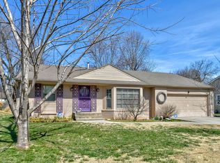 1519 W Crestview St, Springfield, MO 65807