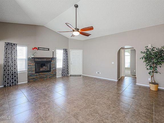 4th image of 8812 W Greenbrian Dr