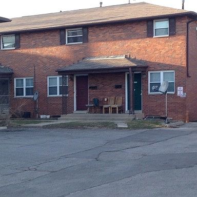 1st image of 556 Riverview Dr APT A