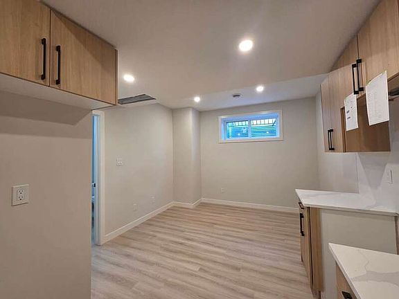 4th image of 10627 149th St NW