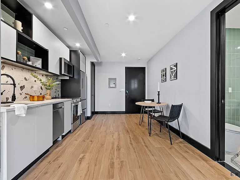828 New York Ave #6B — Photo 6