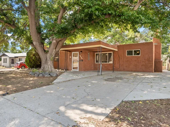 1409 Glorieta St NE, Albuquerque, NM 87112