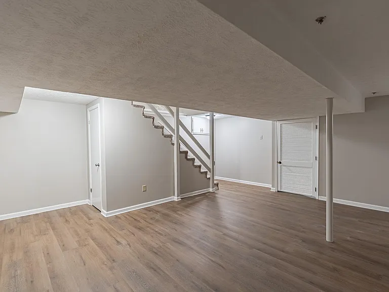 13103 Lillian St — Photo 35
