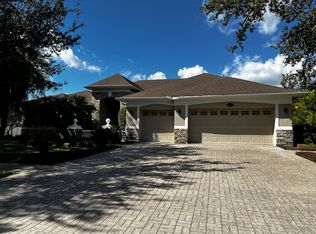 2105 Houndstooth Dr, Tampa, FL 33618