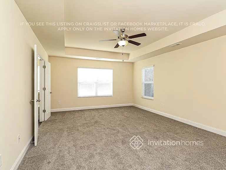 9849 Maywine Cir — Photo 11
